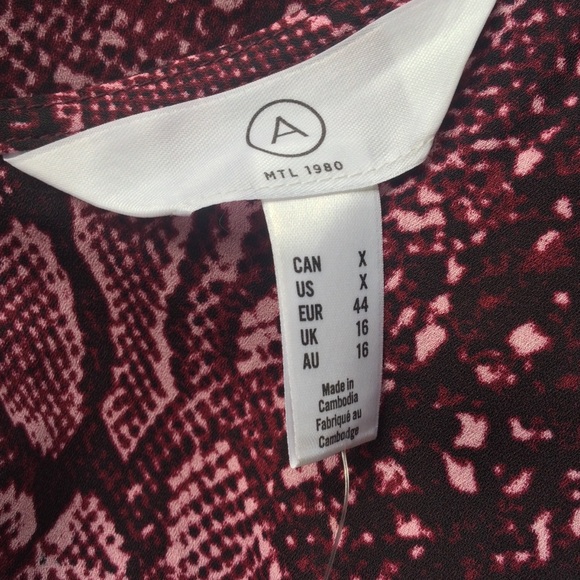 Addition Elle NWT XL 40" Chest Burgundy Snakeskin Print Sleeveless V-neck Blouse - Picture 4 of 11